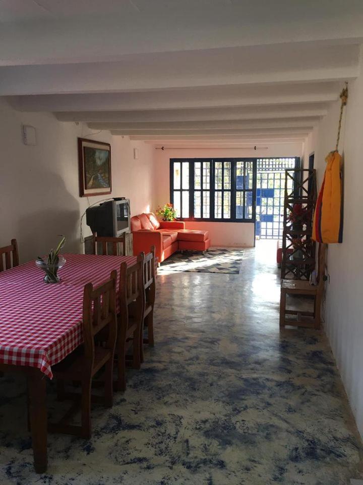 Casamarazul House *